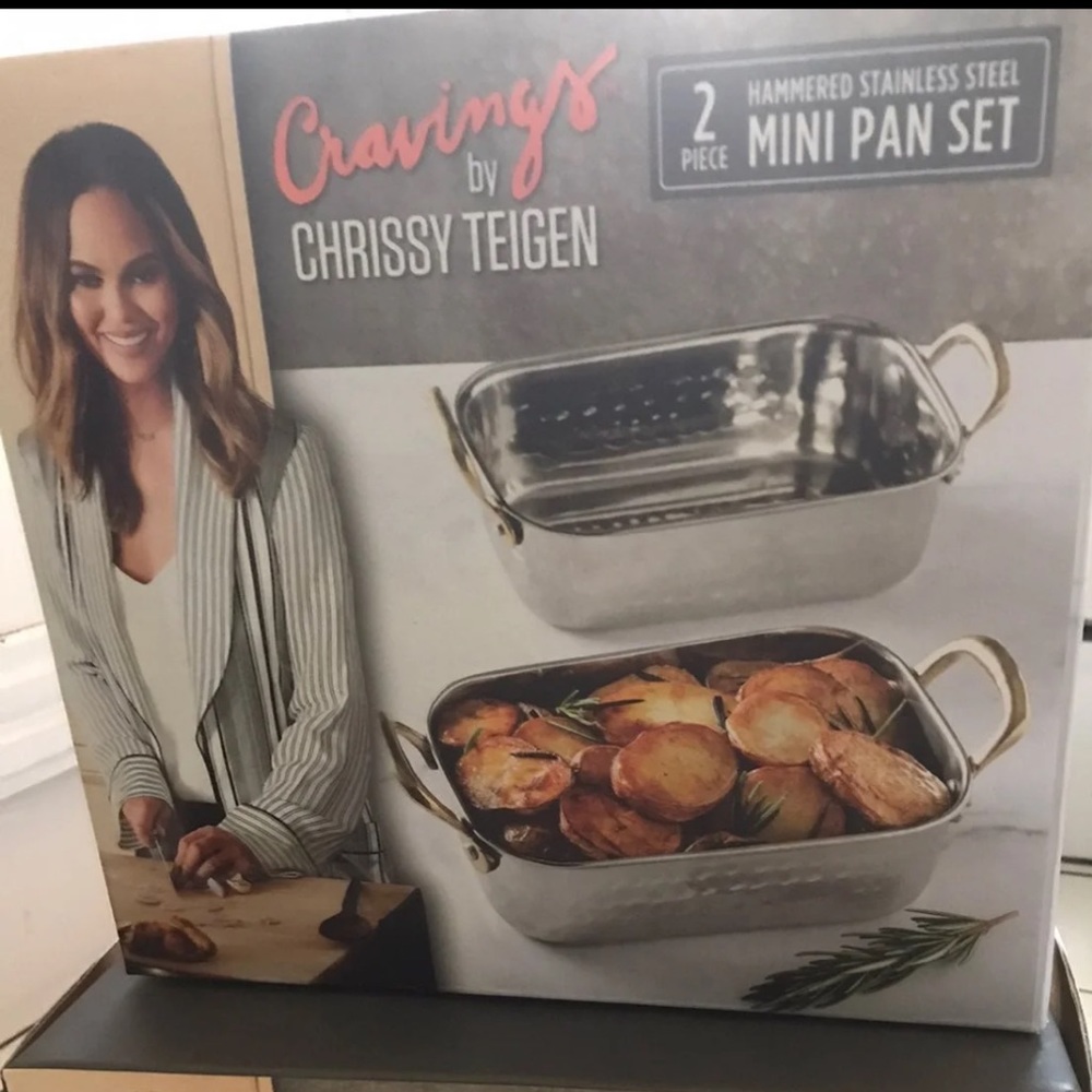 NIB Chrissy Teigen Cravings mini pan set hammered